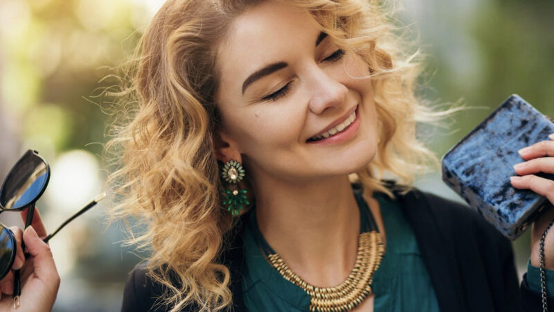 Mini portfel damski – dlaczego się cieszy zainteresowaniem